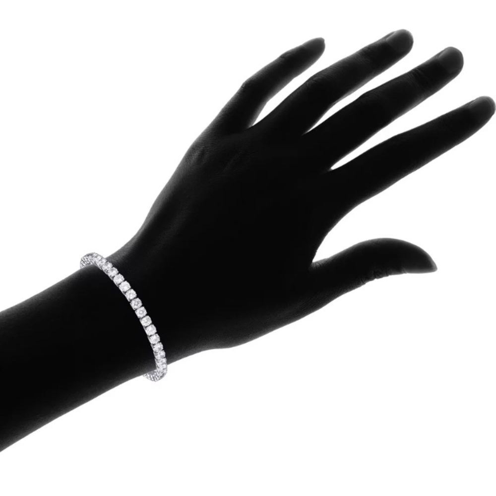 🌟 White Gold Plated Diamond Tennis Bracelet - Picture 4 of 5